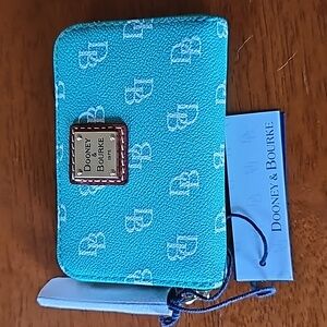 Dooney & Bourke Gretta Large Zip Around Credit Card Case